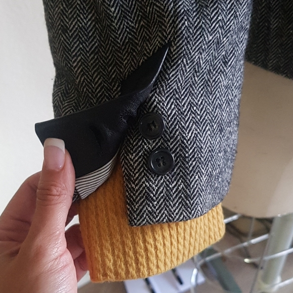 Anthracite Herringbone Wool Blend Blazer - Picture 5 of 9